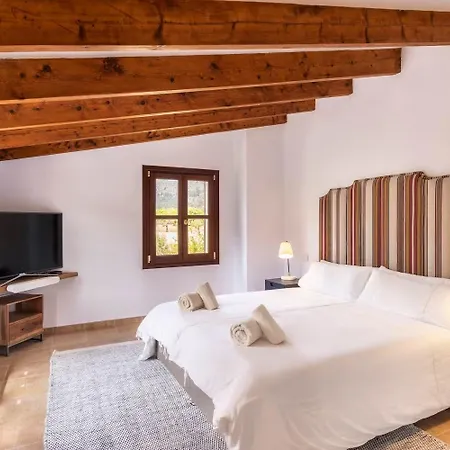 Holiday home Stylish With A Pool And An Outdoor Kitchen Set In A Beautiful Valley In The North-east Of Mallorca *