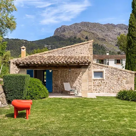 Holiday home Stylish With A Pool And An Outdoor Kitchen Set In A Beautiful Valley In The North-east Of Mallorca