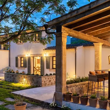 Holiday home Stylish With A Pool And An Outdoor Kitchen Set In A Beautiful Valley In The North-east Of Mallorca *