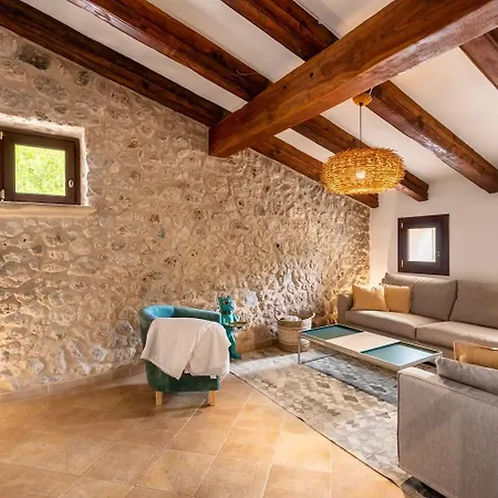 Stylish With A Pool And An Outdoor Kitchen Set In A Beautiful Valley In The North-east Of Mallorca Holiday home